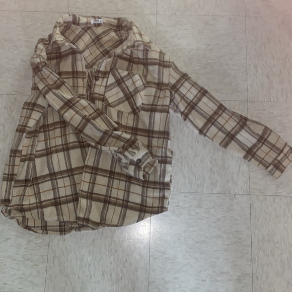 Ardene Like New Oversized Beige Plaid Button Shirt - Picture 5 of 14